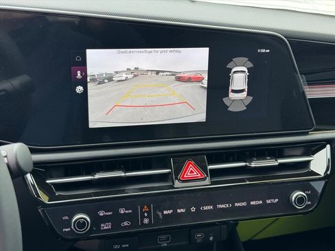 New 2025 Kia Niro SX Touring image 20