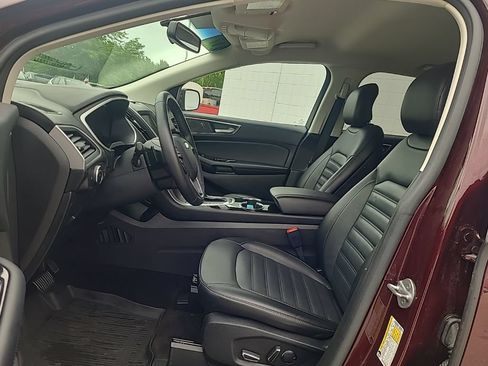 Used 2017 Ford Edge SEL w/ Equipment Group 201A AWD/4WD image 10