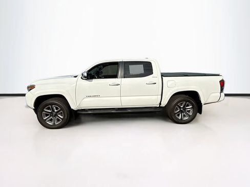Used 2019 Toyota Tacoma Limited image 9