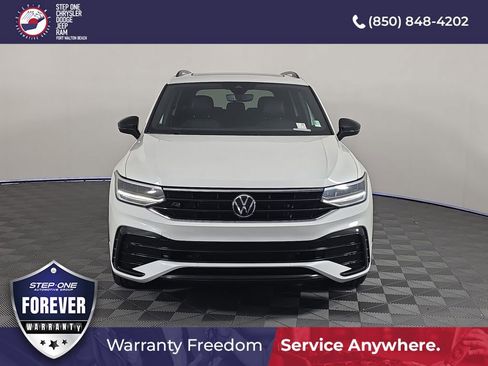 Used 2023 Volkswagen Tiguan SE R-Line FWD image 10