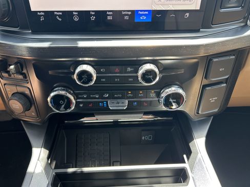 New 2025 Ford F250 Lariat w/ Lariat Ultimate Package image 28