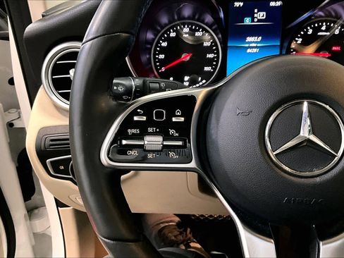 Used 2020 Mercedes-Benz GLC 300 4MATIC image 24