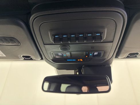 Used 2022 Ford Bronco Wildtrak image 11