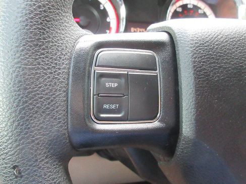 Used 2014 RAM C/V Tradesman FWD image 35