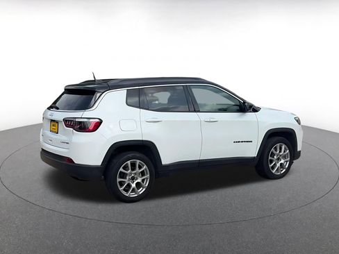 Used 2025 Jeep Compass Limited AWD/4WD image 15