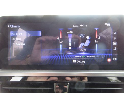 Used 2023 Lexus GX 460 w/ Black Line Special Edition AWD/4WD image 43