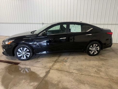 Used 2020 Nissan Altima 2.5 S w/ Driver Assist Package AWD/4WD image 2