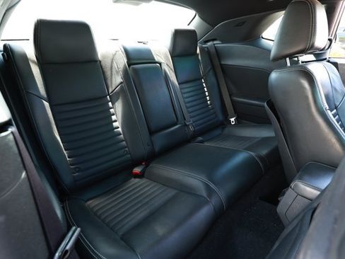 Used 2014 Dodge Challenger SXT RWD image 27