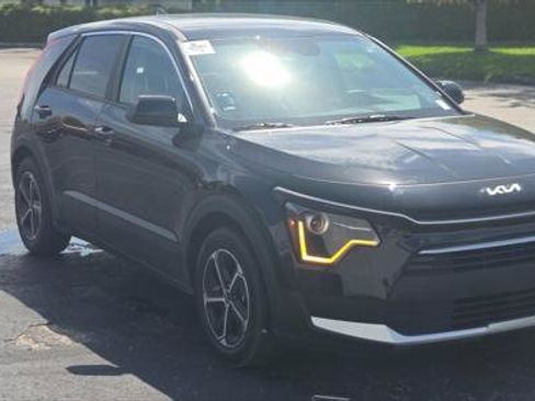 Used 2026 Kia Niro LX FWD image 9