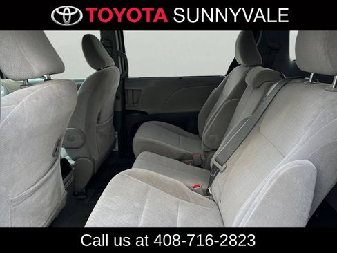 Used 2016 Toyota Sienna LE FWD image 5