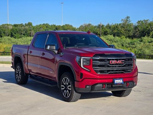 Used 2025 GMC Sierra 1500 AT4 w/ AT4 Premium Package AWD/4WD image 3