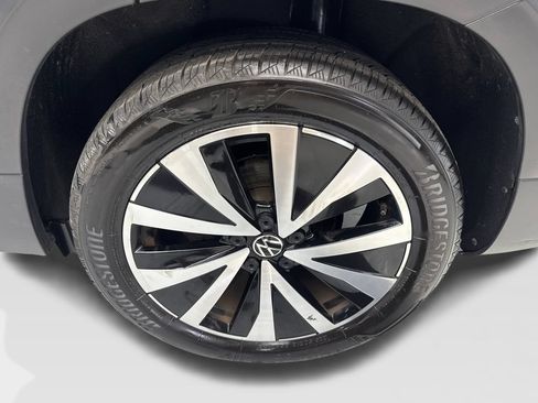 Used 2023 Volkswagen Taos SE AWD/4WD image 83