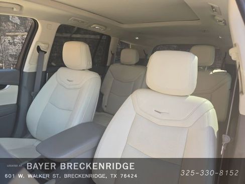 Used 2025 Cadillac XT6 Premium Luxury FWD image 8