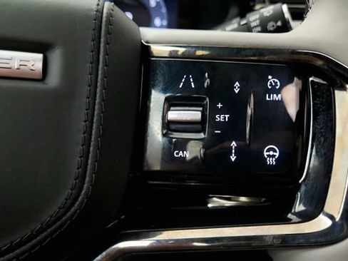 Used 2026 Land Rover Range Rover Velar Dynamic SE AWD/4WD image 63