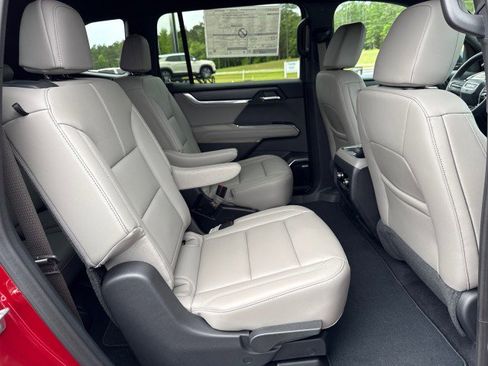 New 2026 GMC Acadia Elevation image 13