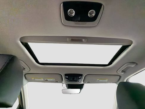 Used 2021 Kia Seltos SX w/ SX Sunroof Package AWD/4WD image 25