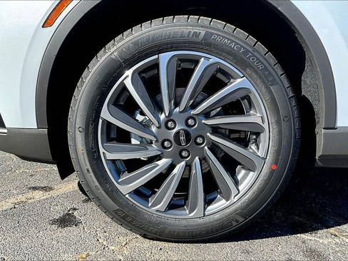 New 2026 Lincoln Corsair Reserve image 12