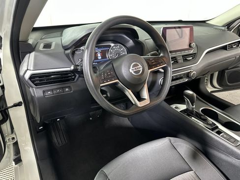 Used 2022 Nissan Altima 2.5 SV AWD/4WD image 8