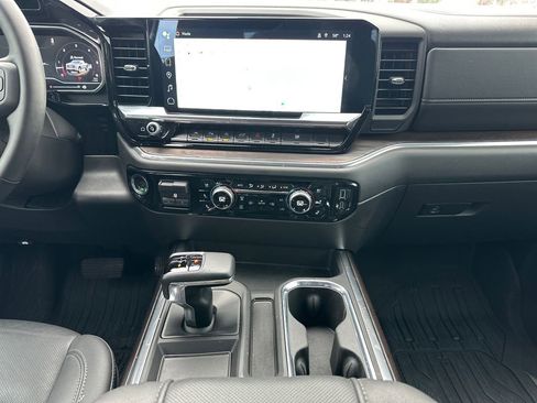 Used 2025 GMC Sierra 1500 SLT w/ SLT Premium Plus Package image 16