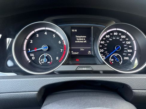 Used 2016 Volkswagen Golf 4-Door AWD/4WD image 29