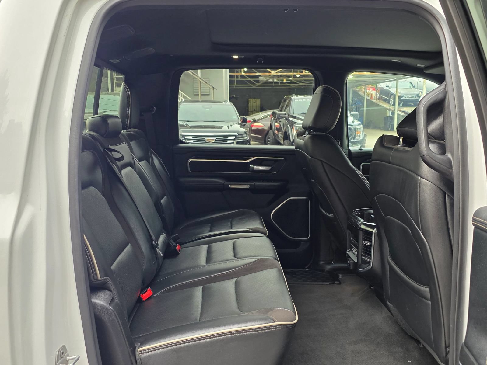 Used 2020 RAM 1500 Laramie w/ Sport Appearance Package AWD/4WD image 28