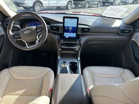 Used 2021 Ford Explorer Platinum w/ Equipment Group 601A image 18