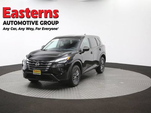 Used 2024 Nissan Rogue S AWD/4WD image 55