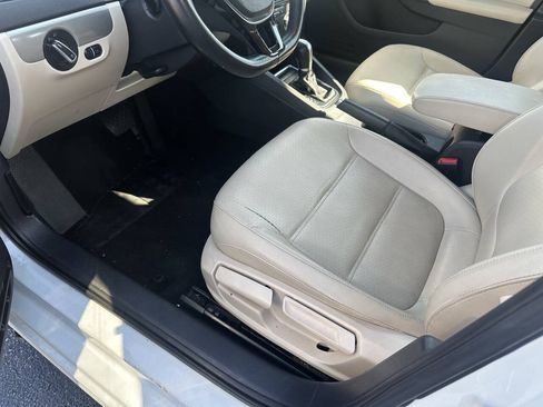 Used 2017 Volkswagen Jetta SE FWD image 22