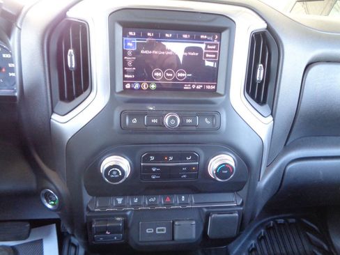Used 2024 GMC Sierra 2500 Pro w/ Convenience Package AWD/4WD image 36