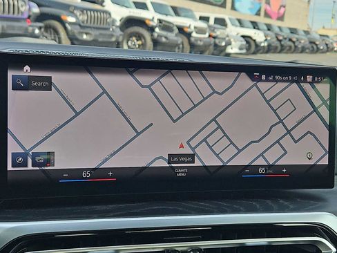 Used 2023 BMW 330e image 29