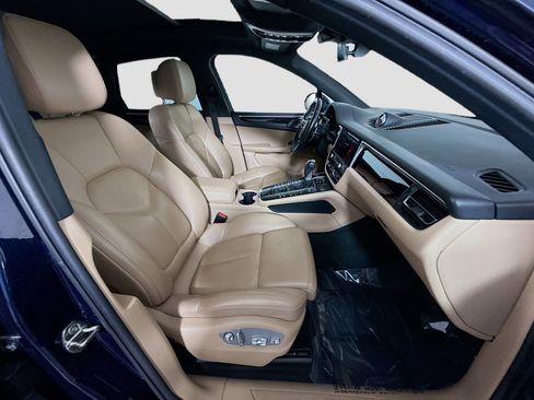 Used 2021 Porsche Macan image 28