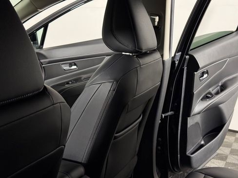Certified 2025 Nissan Murano SV AWD/4WD image 21
