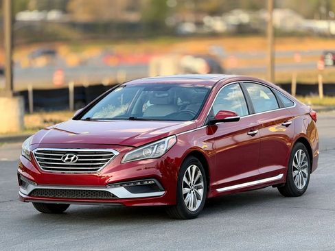 Used 2017 Hyundai Sonata Sport w/ Value Edition Package 02 FWD image 6