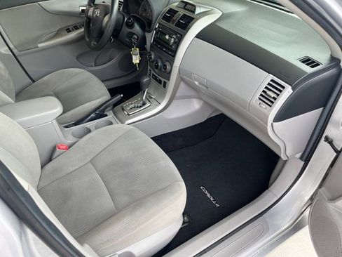 Used 2012 Toyota Corolla LE image 6