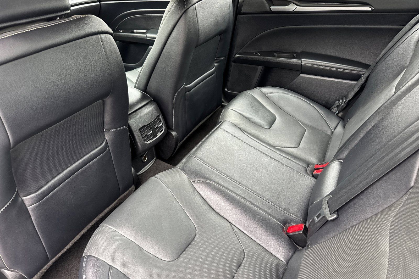 Certified 2019 Ford Fusion Energi Titanium FWD image 13