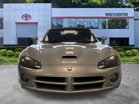 Used 2004 Dodge Viper SRT-10 image 2