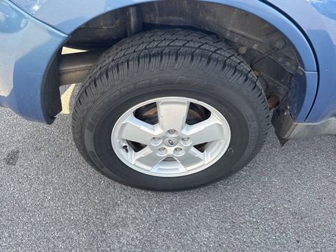 Used 2010 Ford Escape XLT image 9