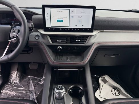 Used 2025 Ford Explorer ST image 12