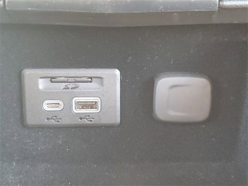 Certified 2023 Cadillac XT4 Sport image 19