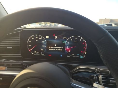 Used 2026 Mercedes-Benz GLS 450 4MATIC image 13