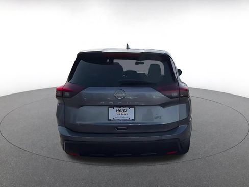 Used 2025 Nissan Rogue SV AWD/4WD image 12