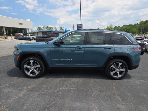 New 2026 Jeep Grand Cherokee Limited AWD/4WD image 6