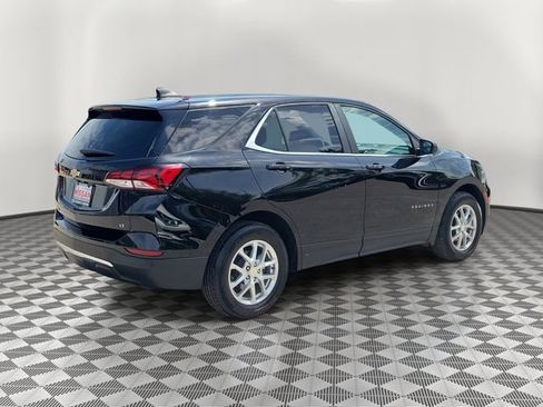 Used 2024 Chevrolet Equinox LT FWD image 2