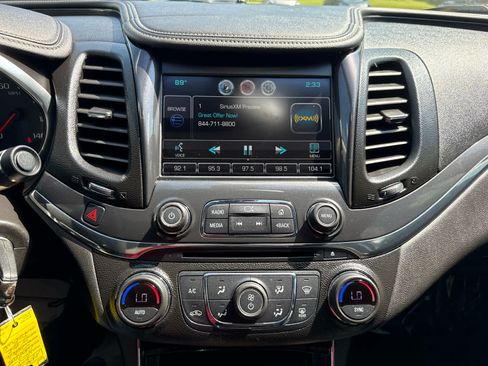 Used 2014 Chevrolet Impala LT w/ Convenience Package FWD image 20