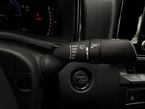 Used 2025 Toyota Camry SE FWD image 36