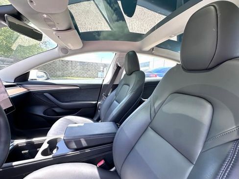 Used 2023 Tesla Model 3 Standard Range RWD image 17
