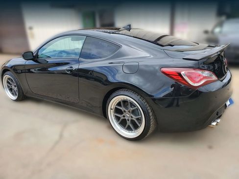 Used 2014 Hyundai Genesis 2.0T RWD image 7