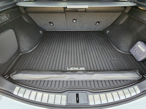 New 2026 Lexus RX 450h AWD image 23