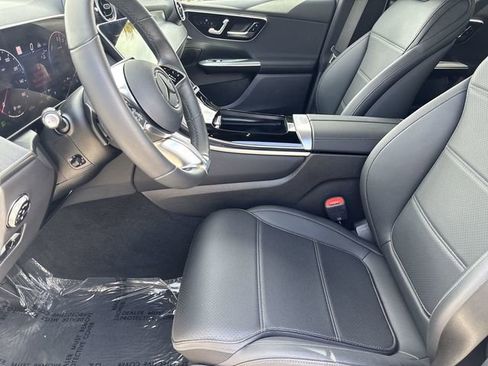 Used 2026 Mercedes-Benz GLC 350e 4MATIC w/ Driver Assistance Package image 18