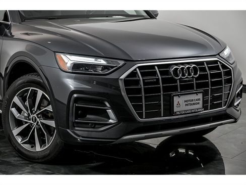 Used 2021 Audi Q5 2.0T Premium Plus w/ Premium Plus Package AWD/4WD image 2